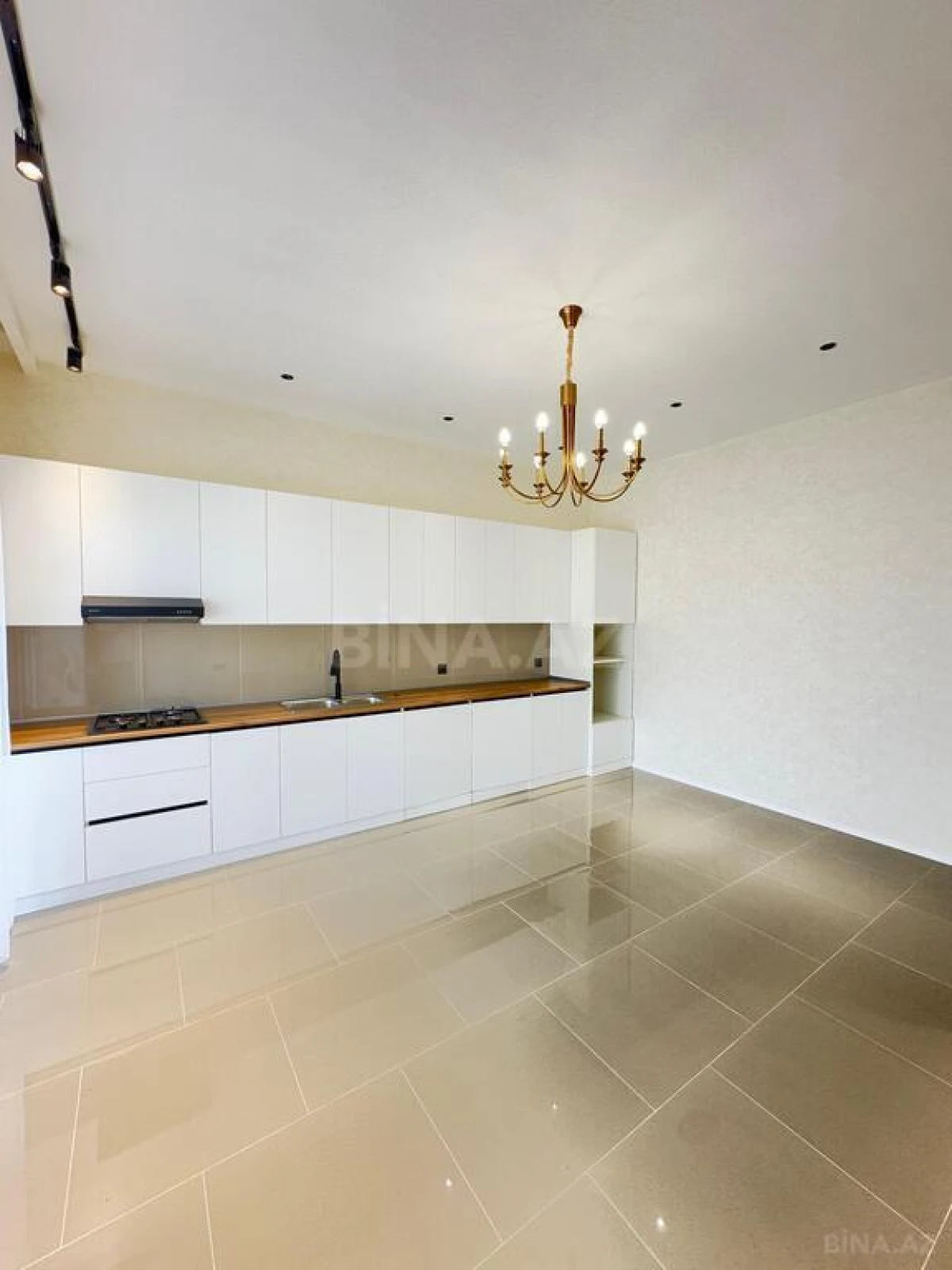 Satılır 4 otaqlı həyət evi 130 m²