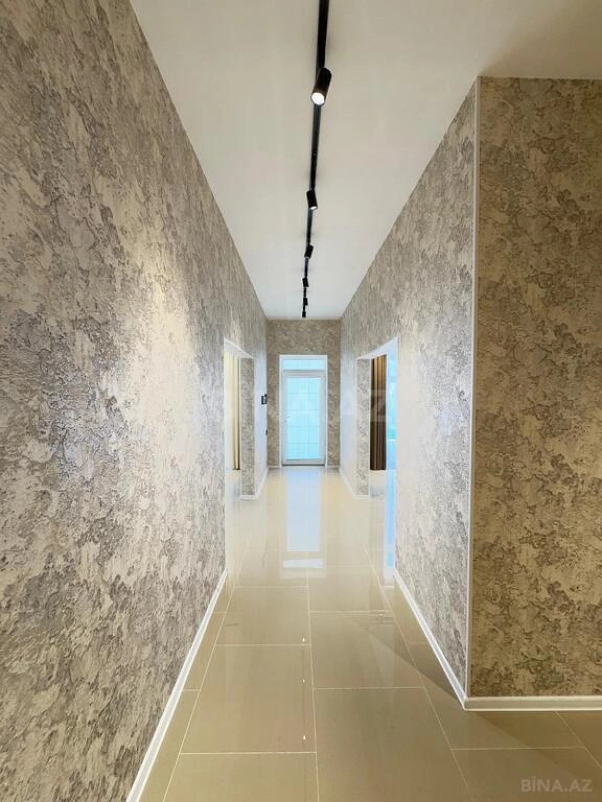 Satılır 4 otaqlı həyət evi 130 m²