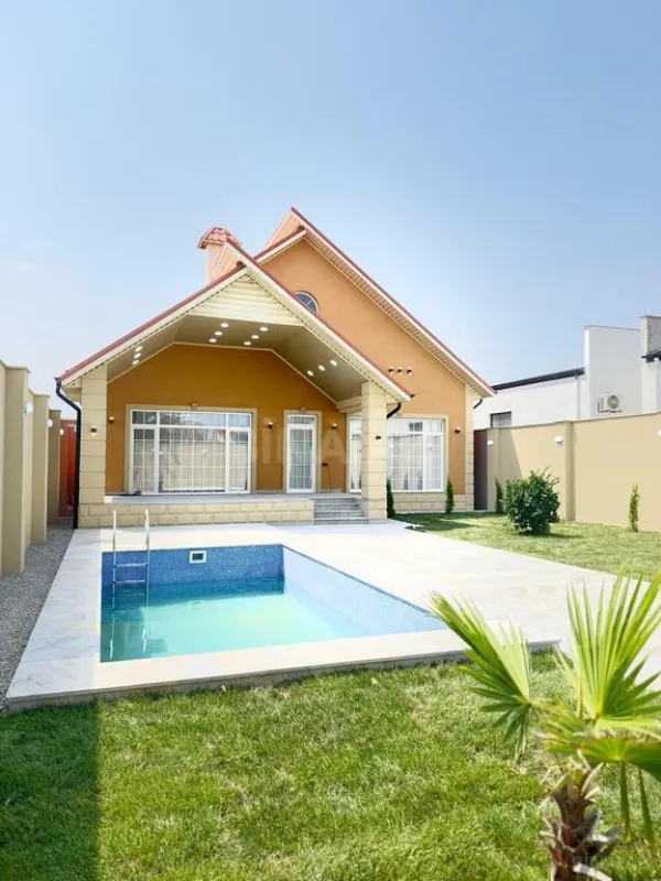 Satılır 4 otaqlı həyət evi 130 m²