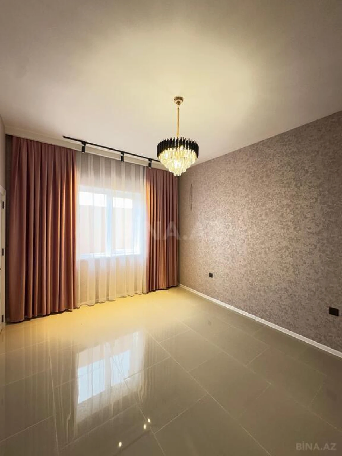 Satılır 4 otaqlı həyət evi 130 m²
