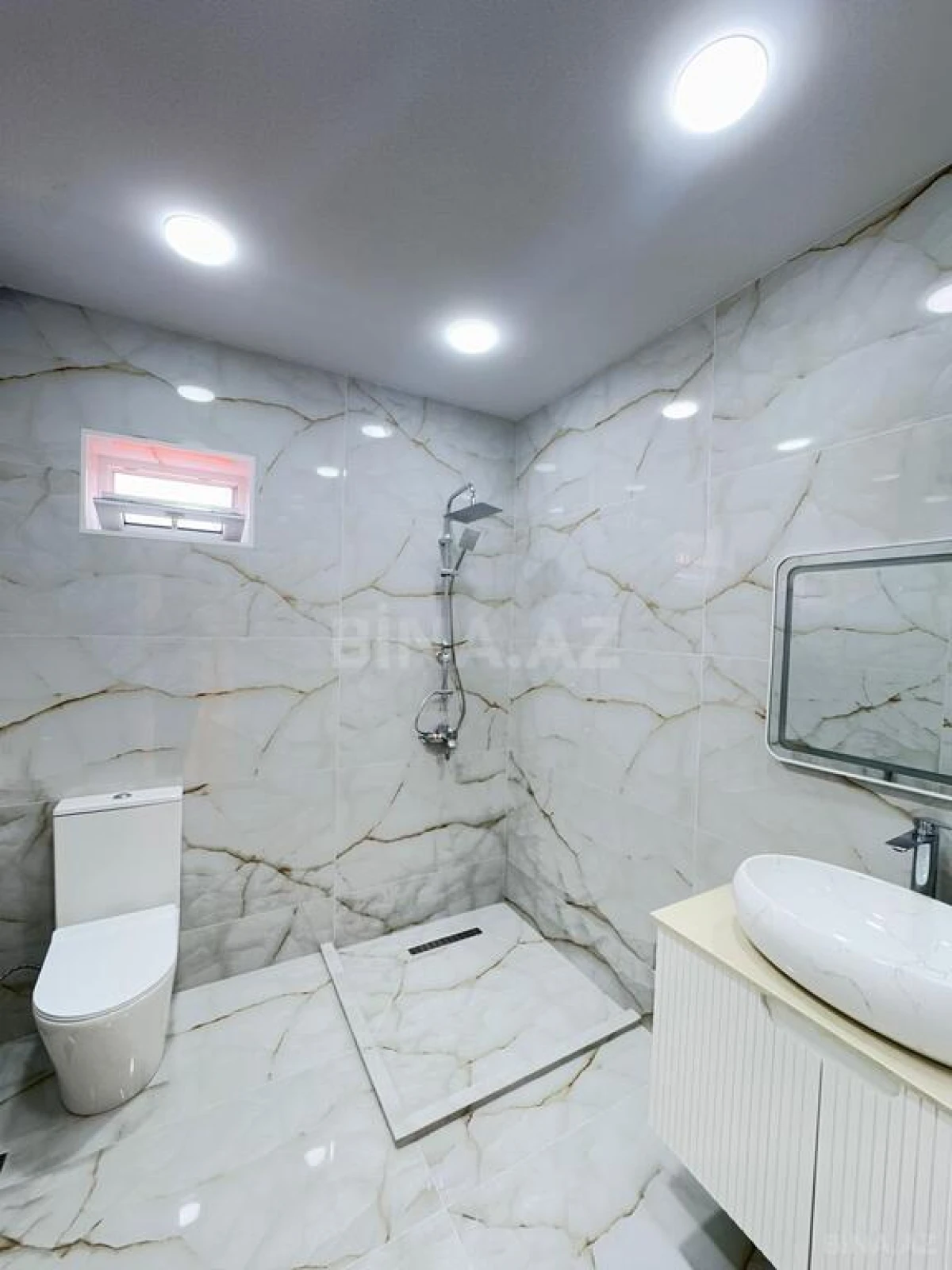 Satılır 4 otaqlı həyət evi 130 m²