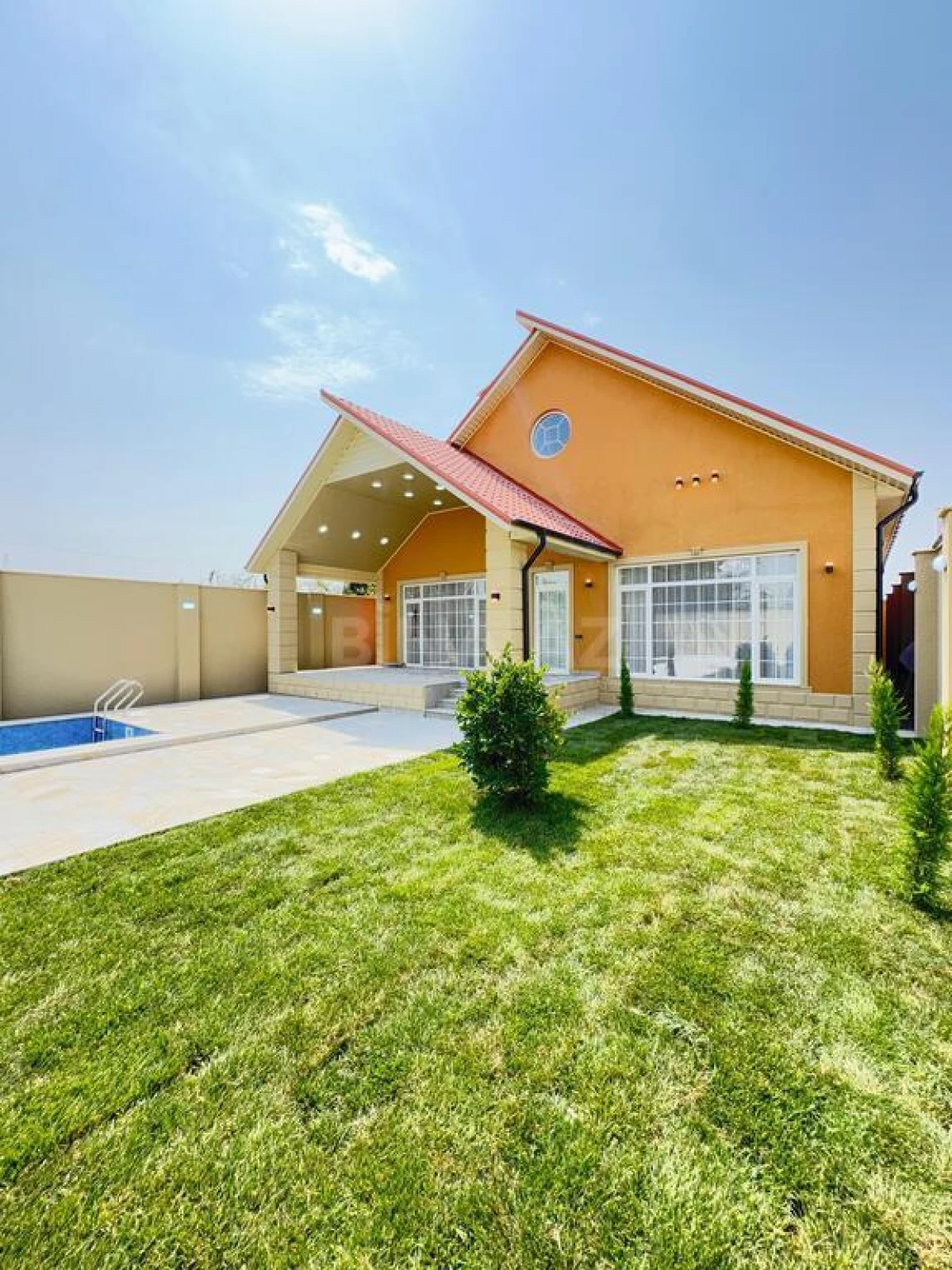 Satılır 4 otaqlı həyət evi 130 m²