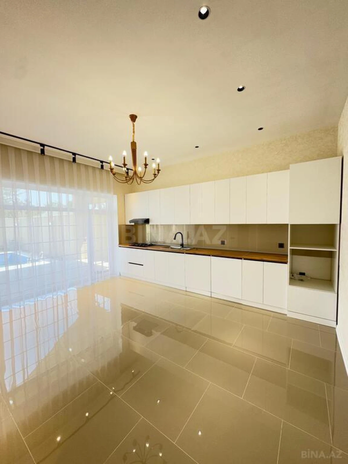 Satılır 4 otaqlı həyət evi 130 m²