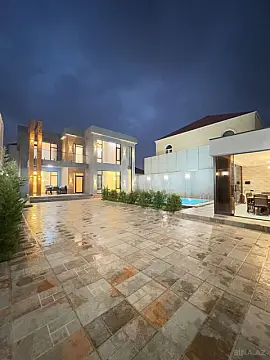 Satılır 6 otaqlı həyət evi 350 m²