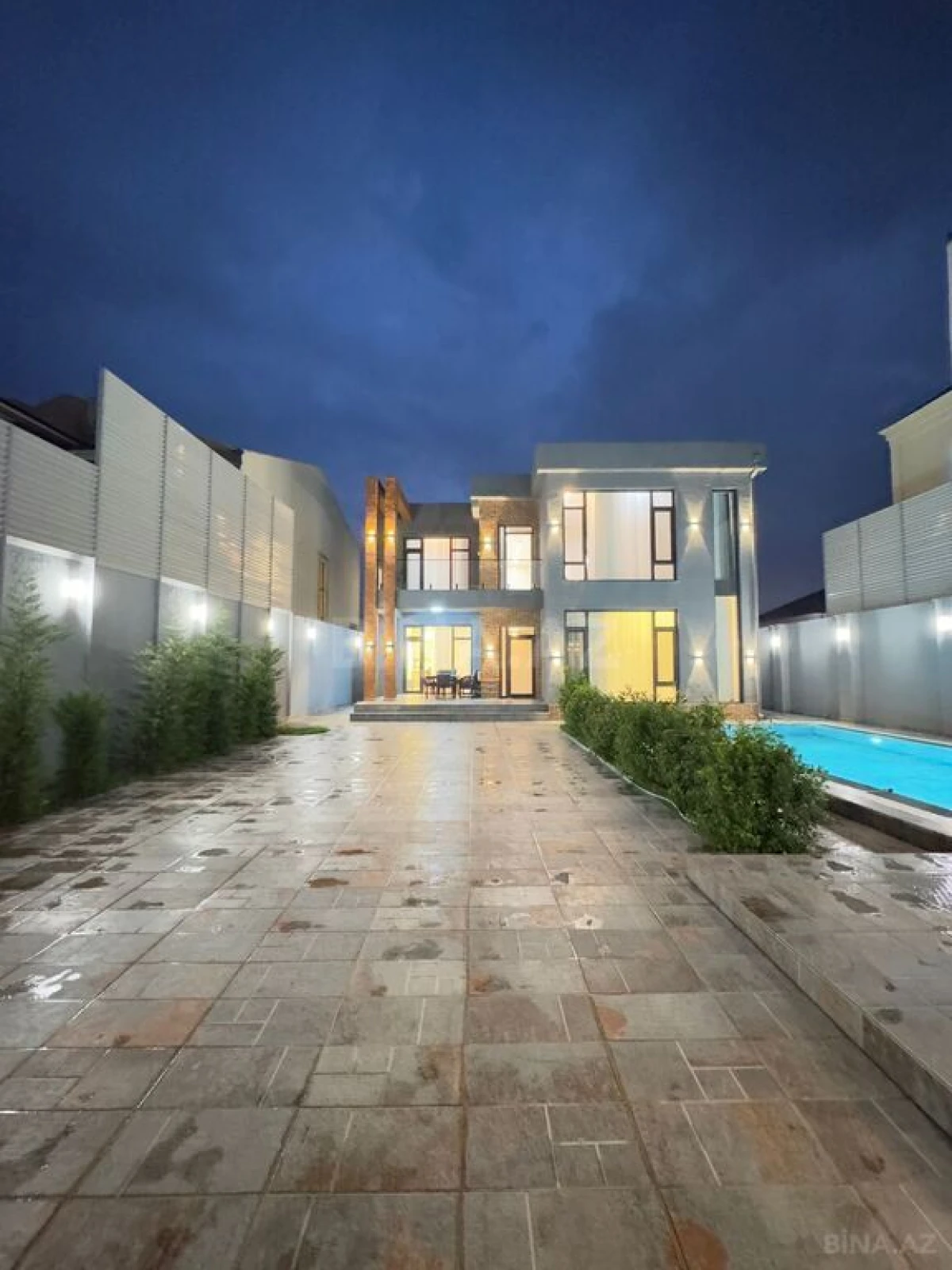 Satılır 6 otaqlı həyət evi 350 m²