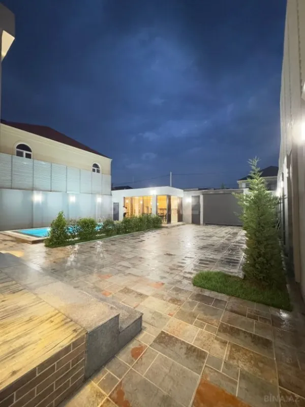 Satılır 6 otaqlı həyət evi 350 m²