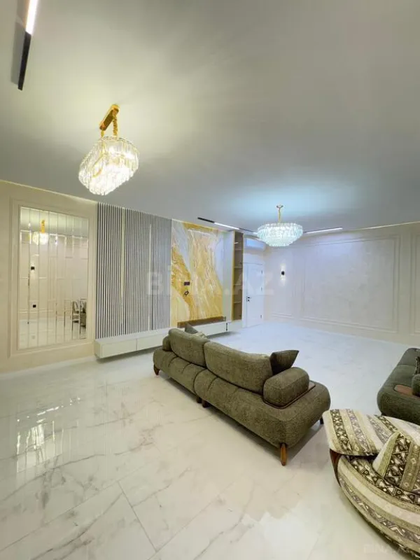 Satılır 6 otaqlı həyət evi 350 m²