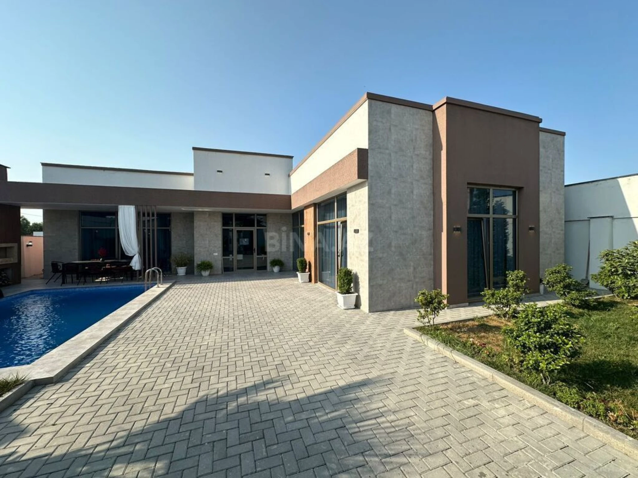 Satılır 4 otaqlı həyət evi 185 m²