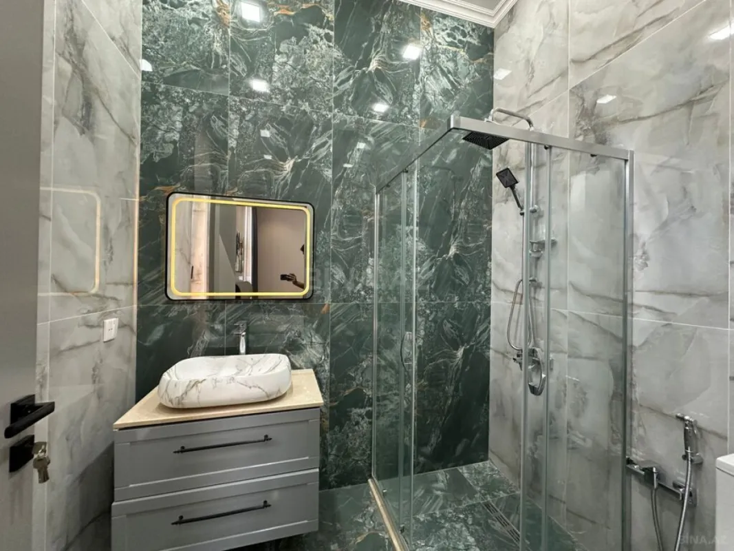 Satılır 4 otaqlı həyət evi 185 m²