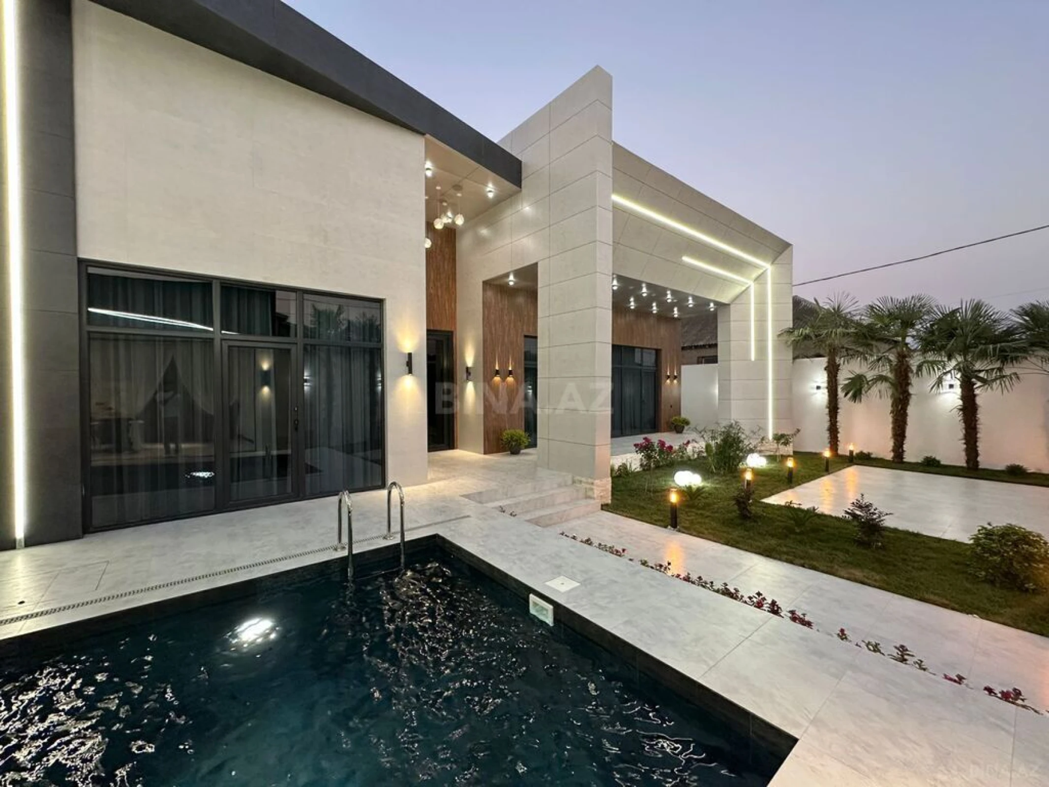 Satılır 4 otaqlı həyət evi 260 m²