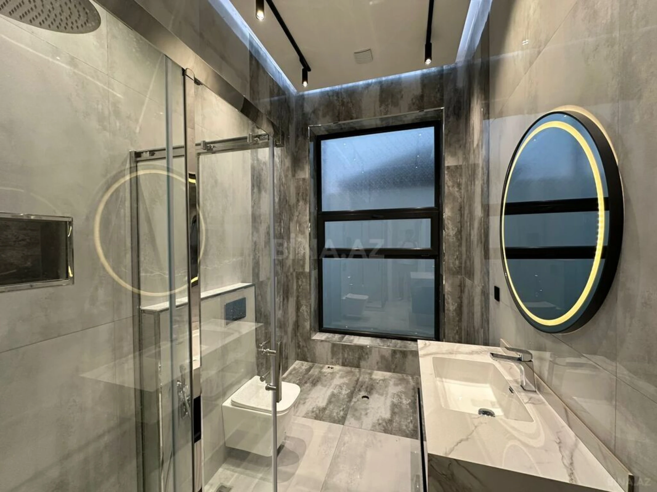 Satılır 4 otaqlı həyət evi 260 m²