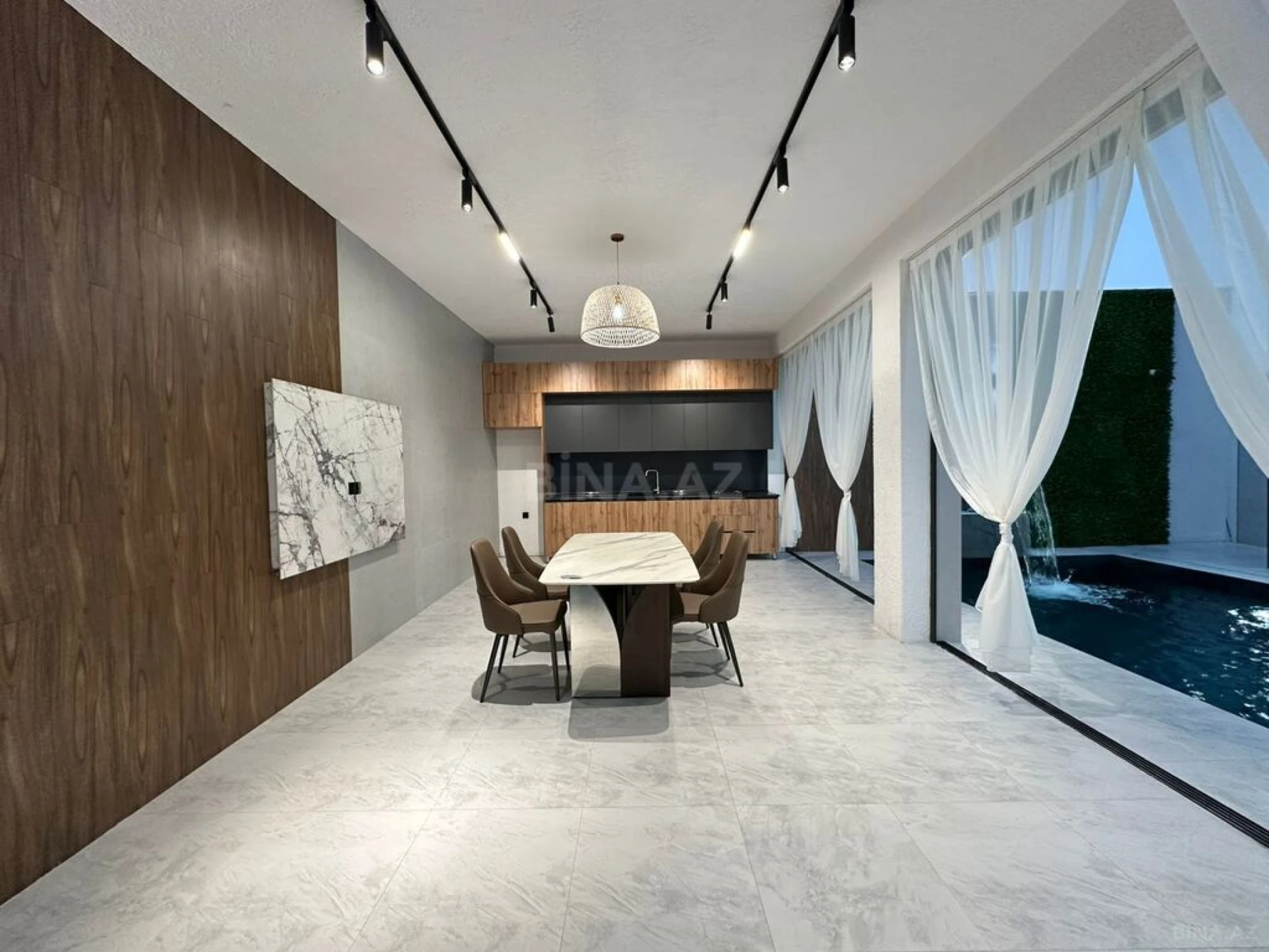 Satılır 4 otaqlı həyət evi 260 m²