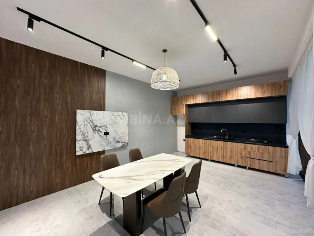 Satılır 4 otaqlı həyət evi 260 m²