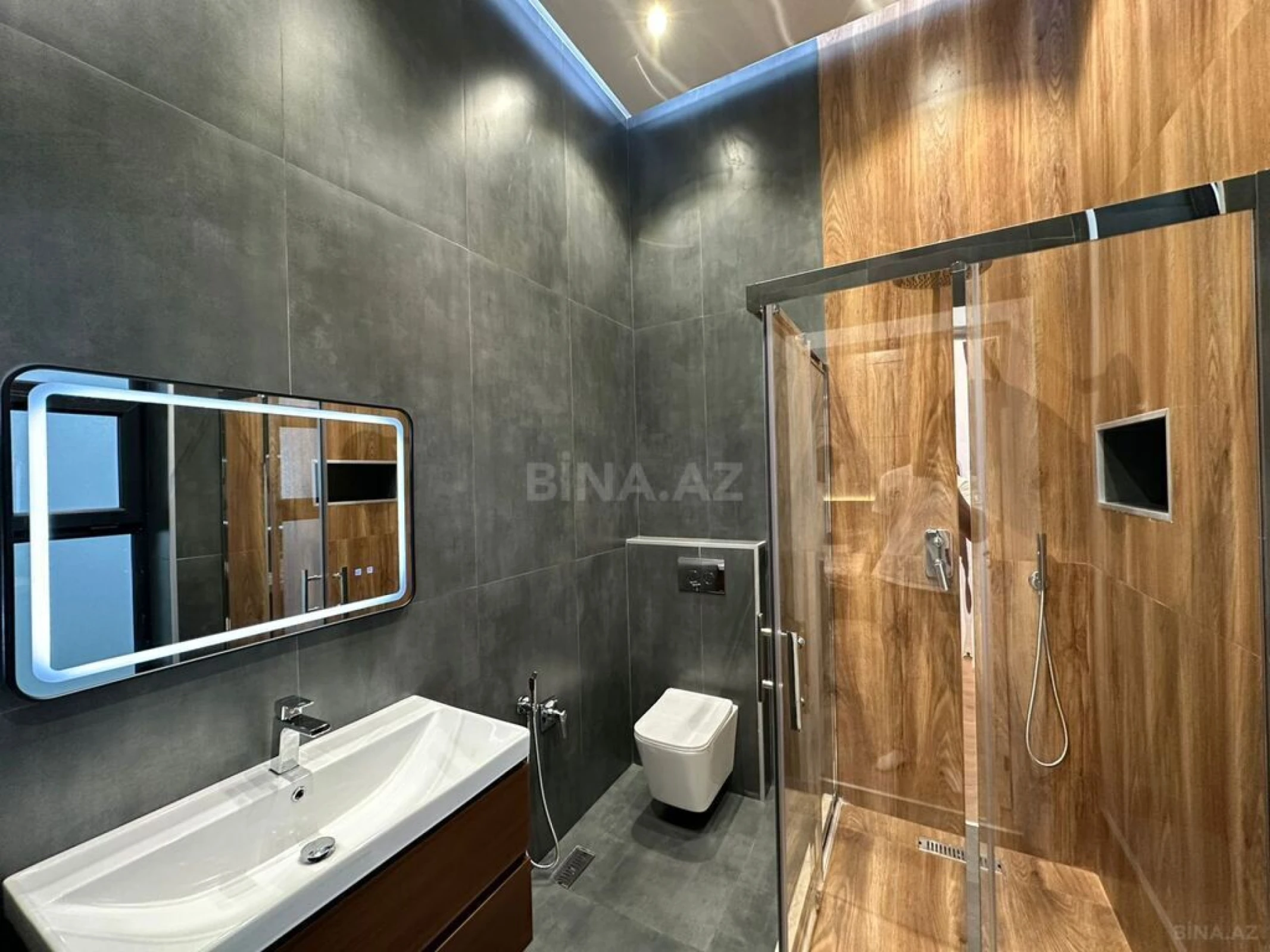 Satılır 4 otaqlı həyət evi 260 m²