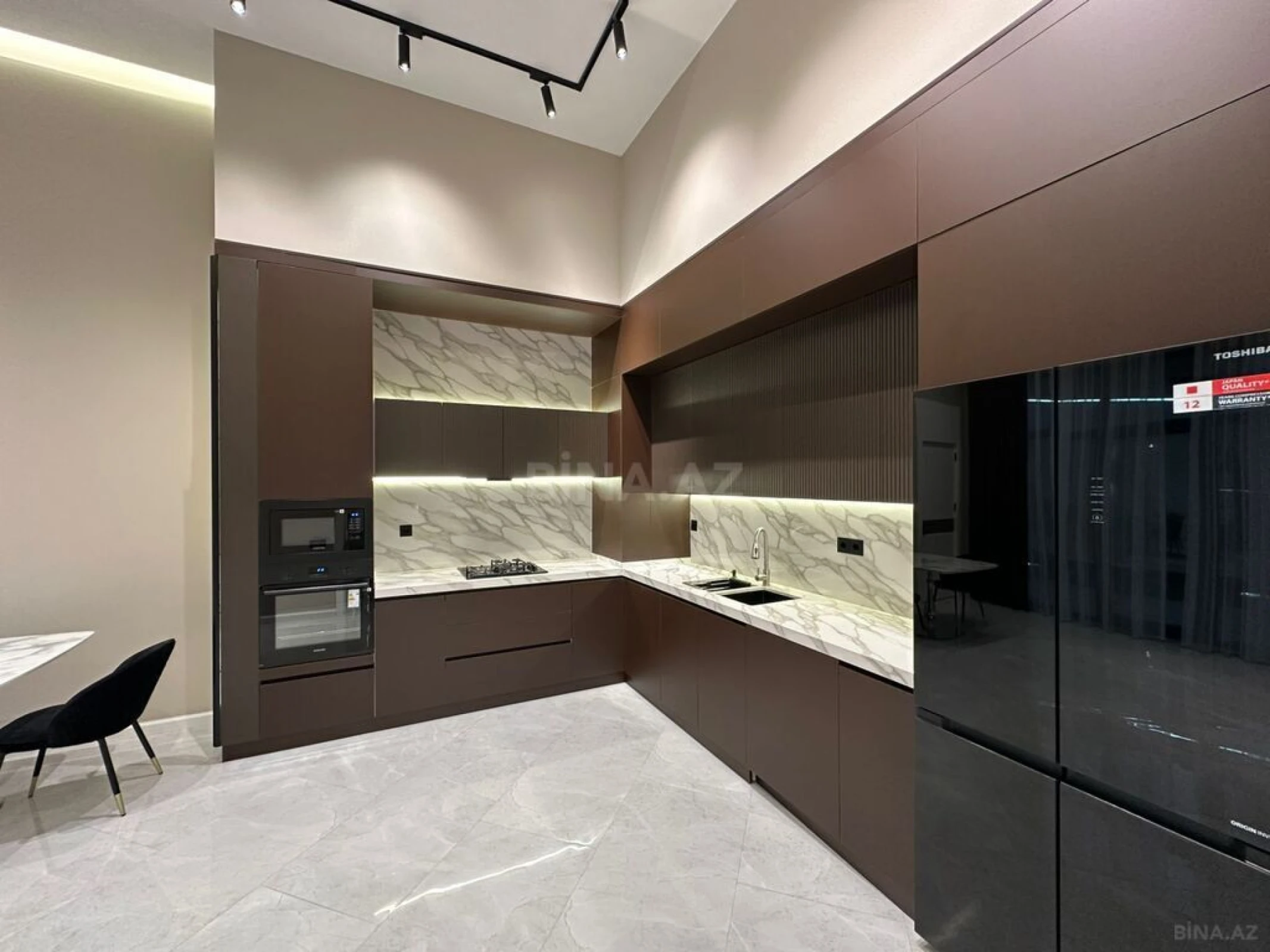 Satılır 4 otaqlı həyət evi 260 m²