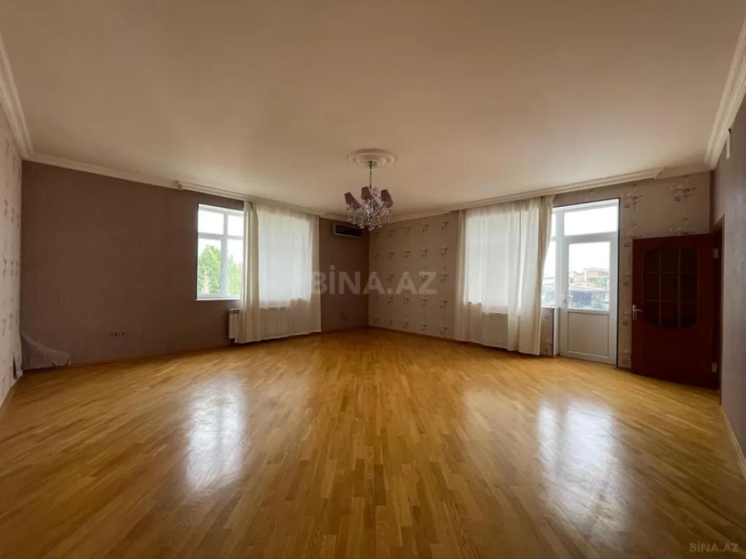 Satılır 5 otaqlı həyət evi 400 m²