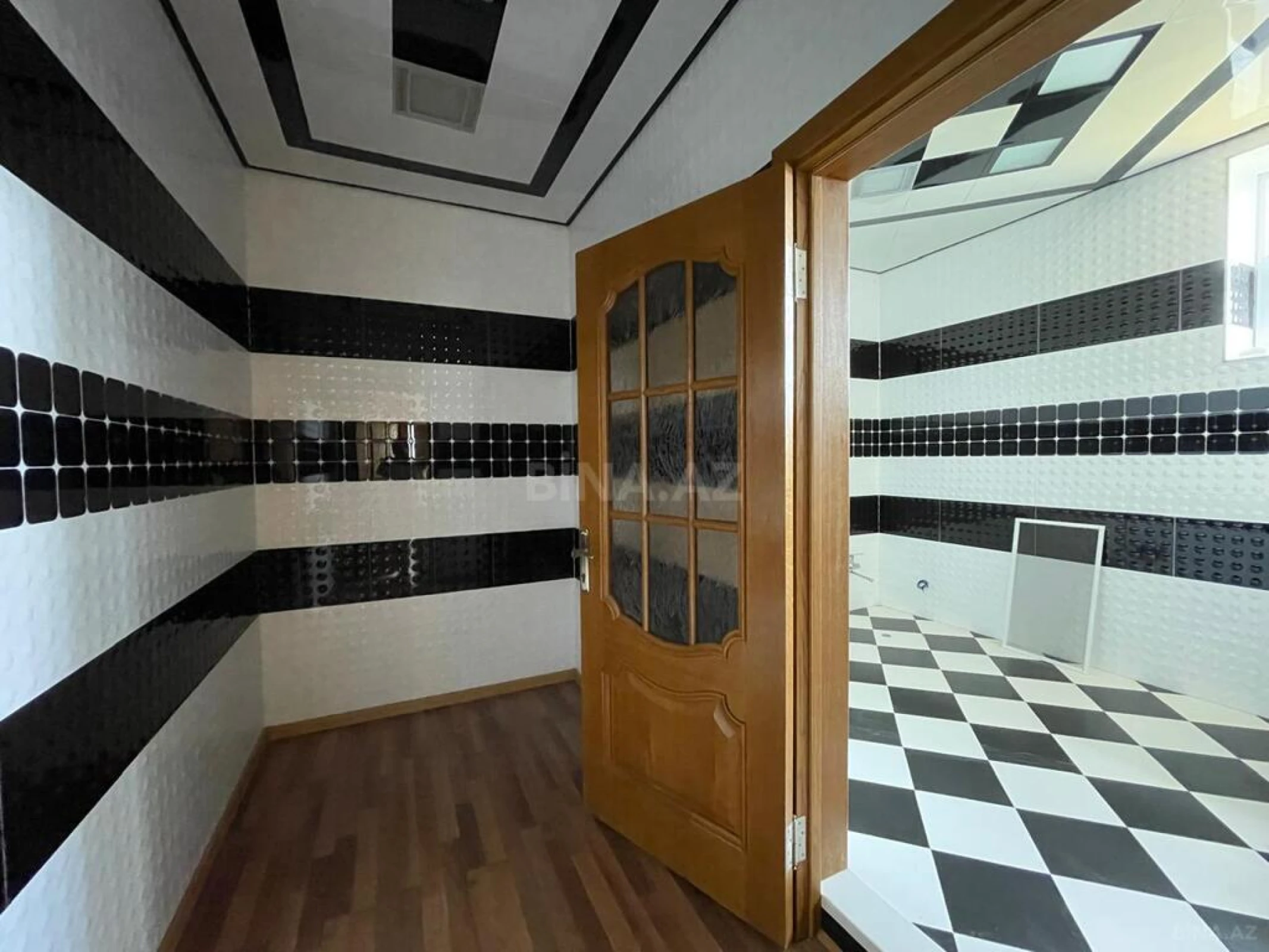 Satılır 5 otaqlı həyət evi 400 m²