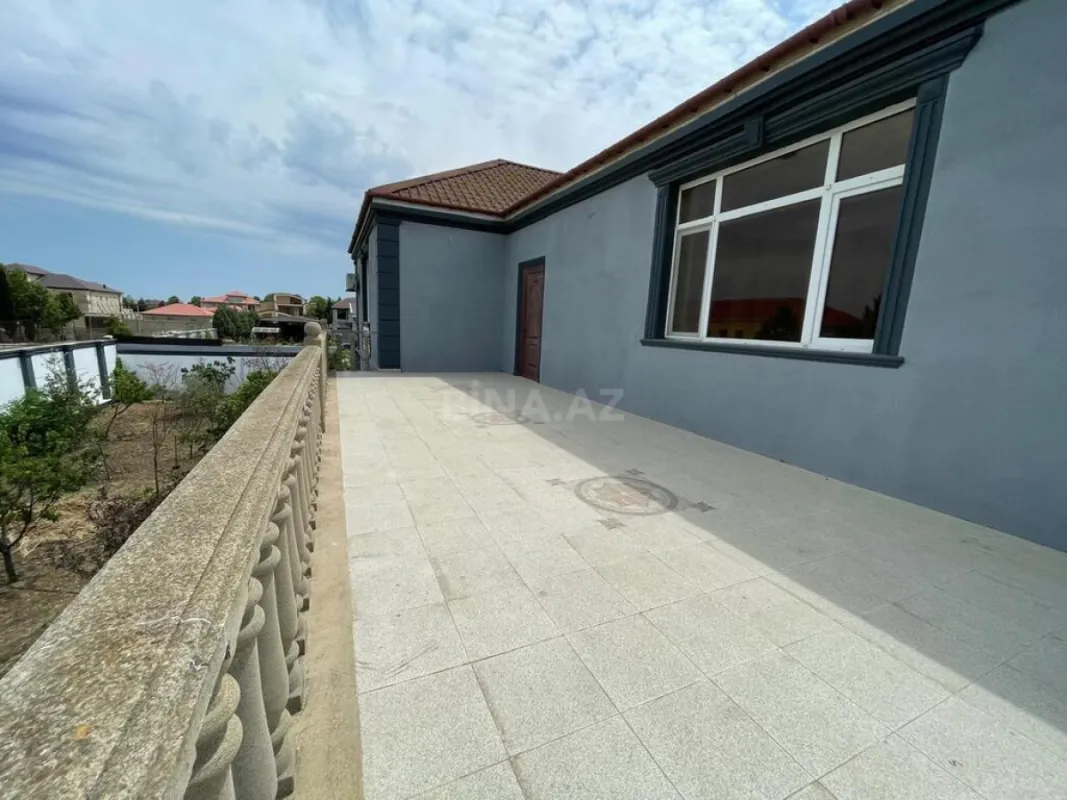 Satılır 5 otaqlı həyət evi 400 m²