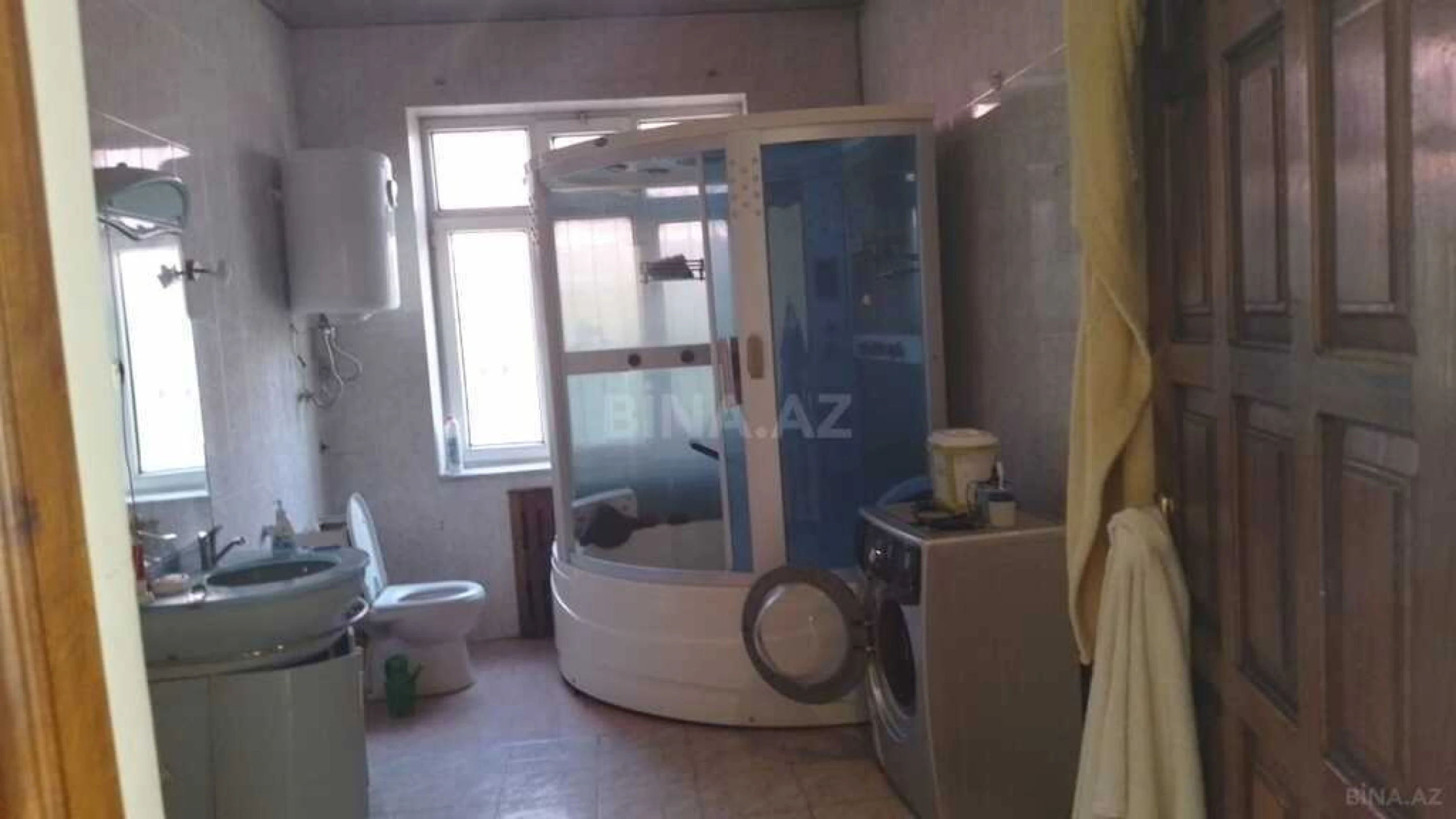 Satılır 7 otaqlı həyət evi 400 m²