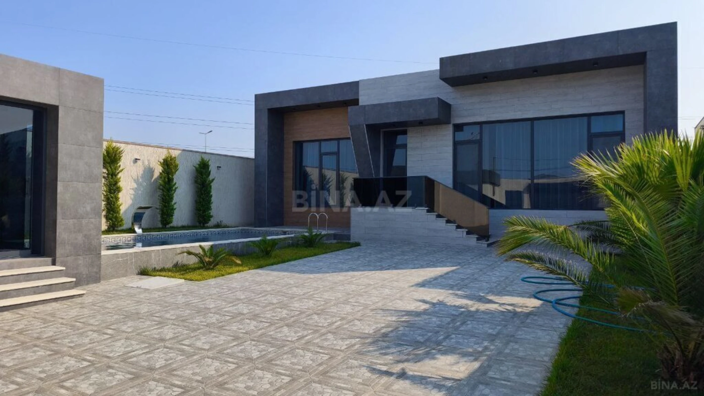 Satılır 5 otaqlı həyət evi 230 m²
