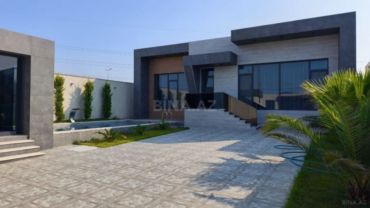 Satılır 5 otaqlı həyət evi 230 m²