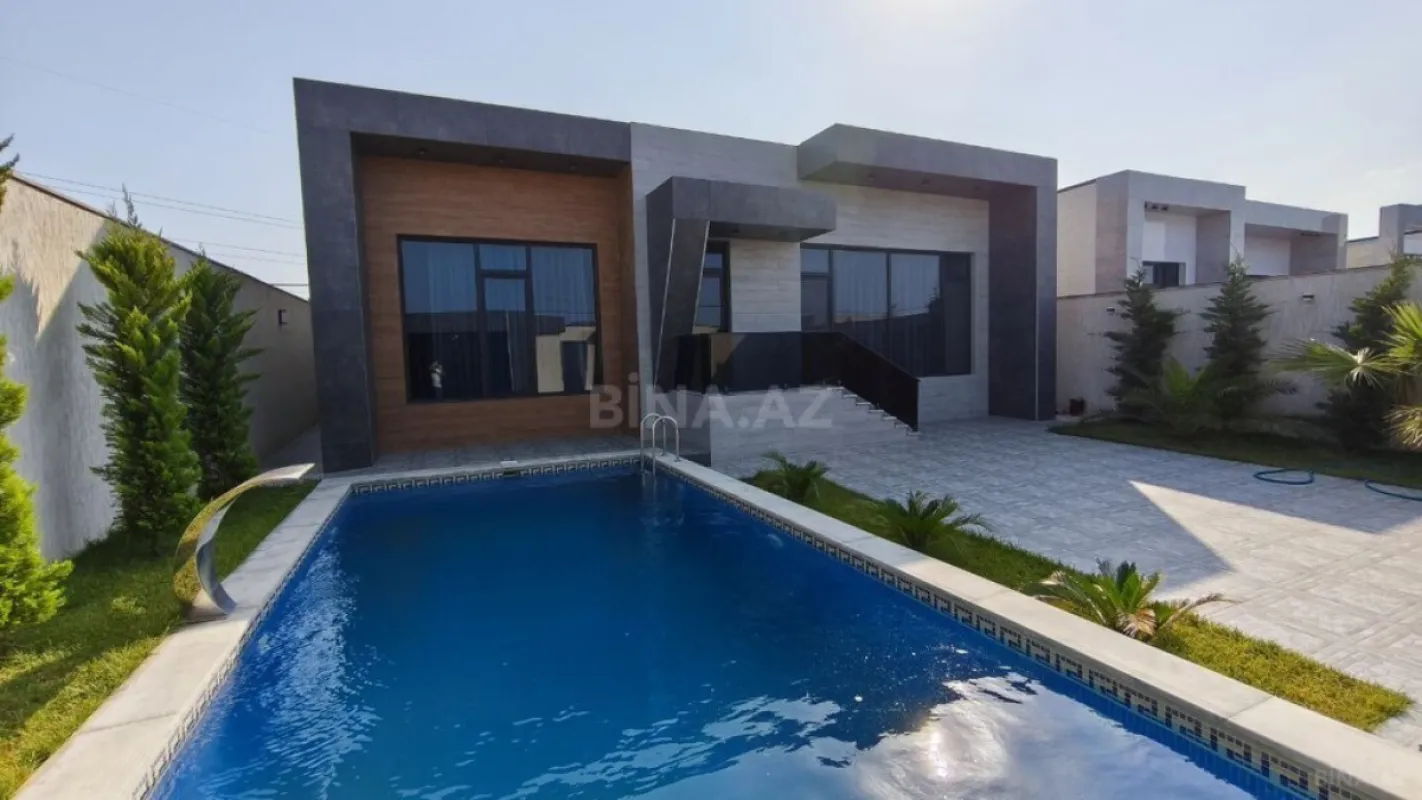 Satılır 5 otaqlı həyət evi 230 m²