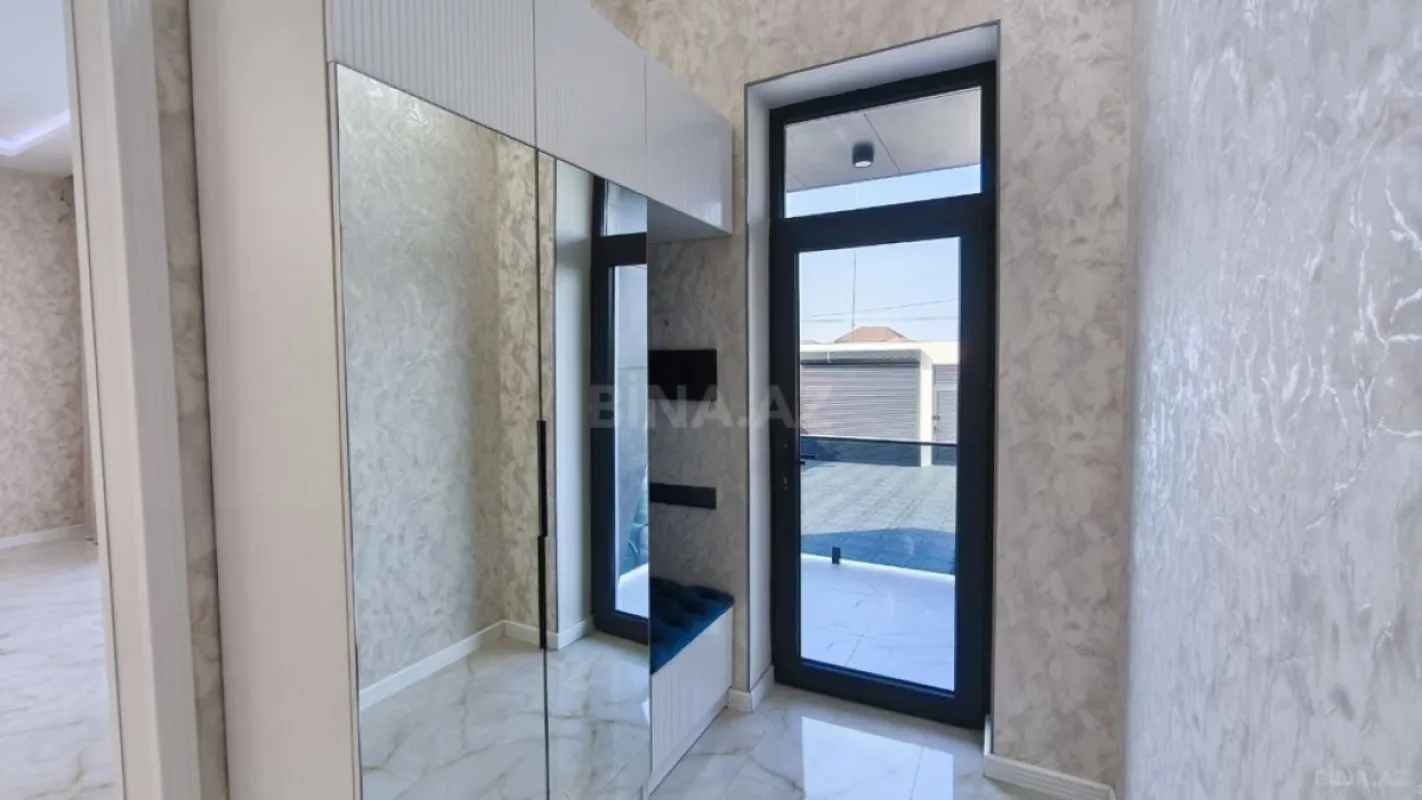 Satılır 5 otaqlı həyət evi 230 m²