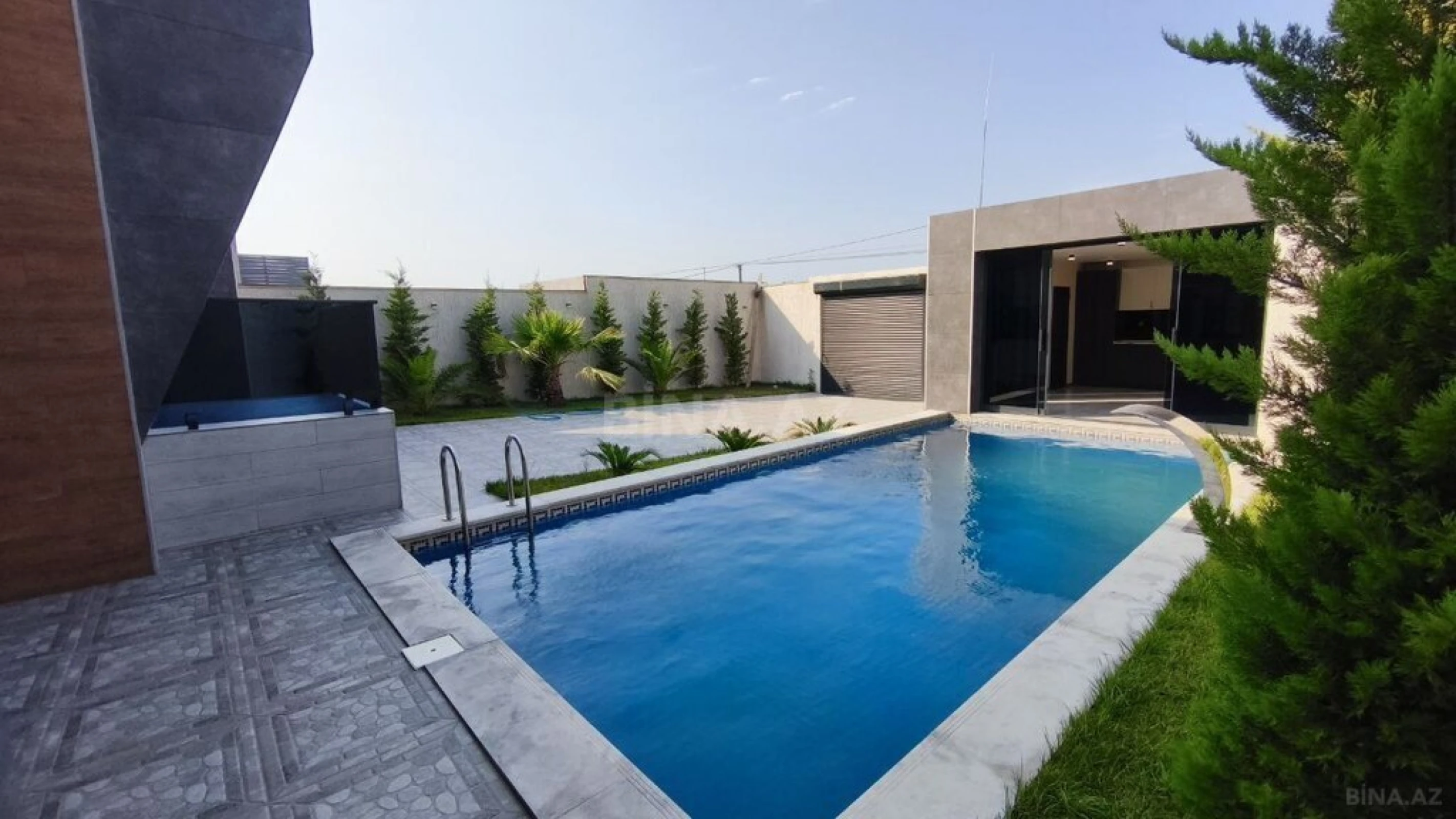 Satılır 5 otaqlı həyət evi 230 m²