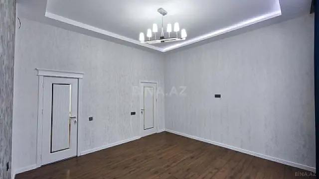Satılır 5 otaqlı həyət evi 230 m²