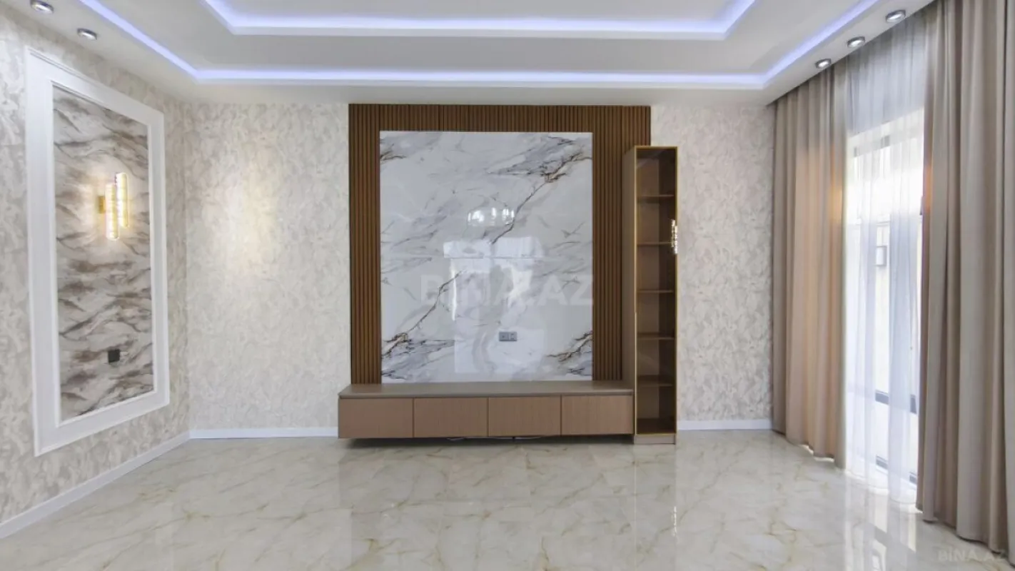 Satılır 5 otaqlı həyət evi 230 m²