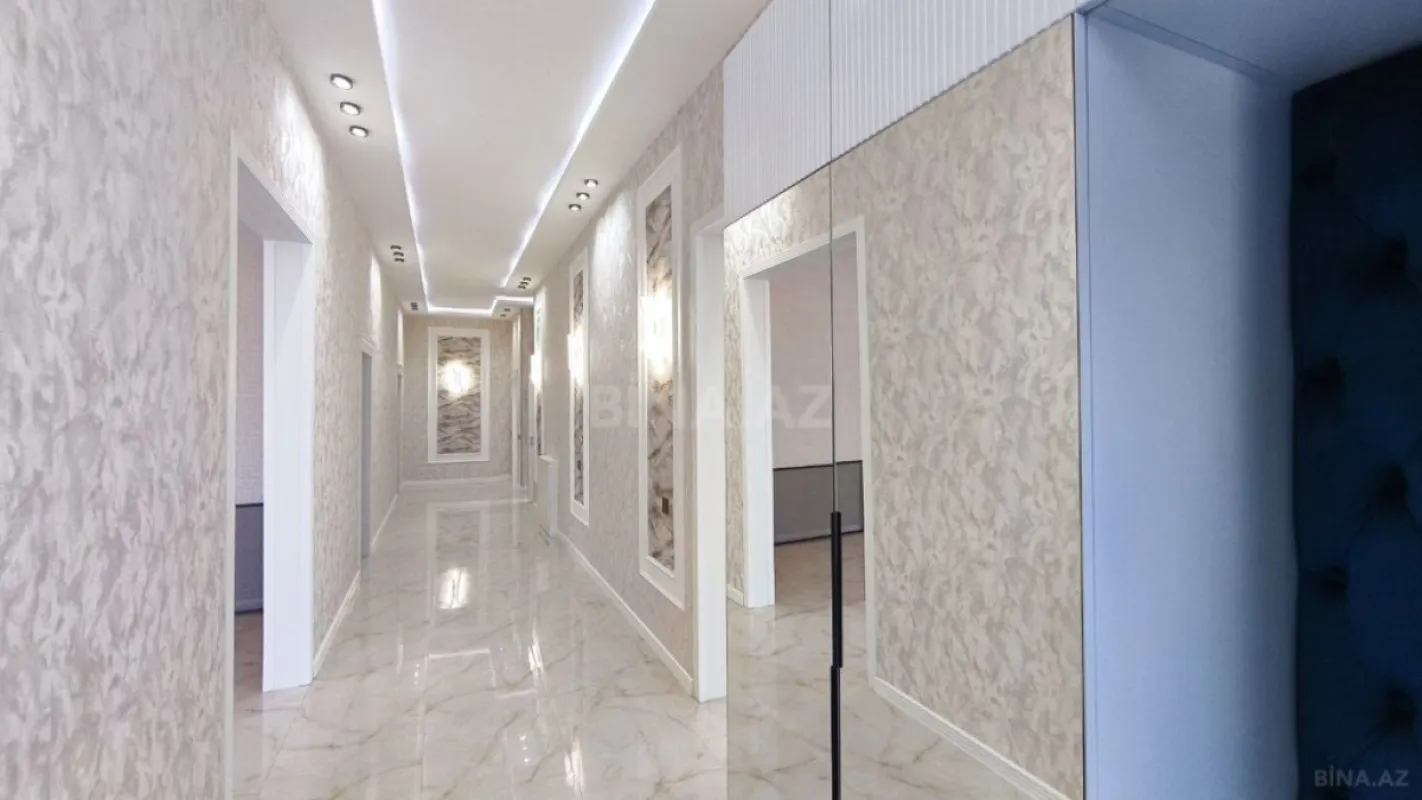 Satılır 5 otaqlı həyət evi 230 m²