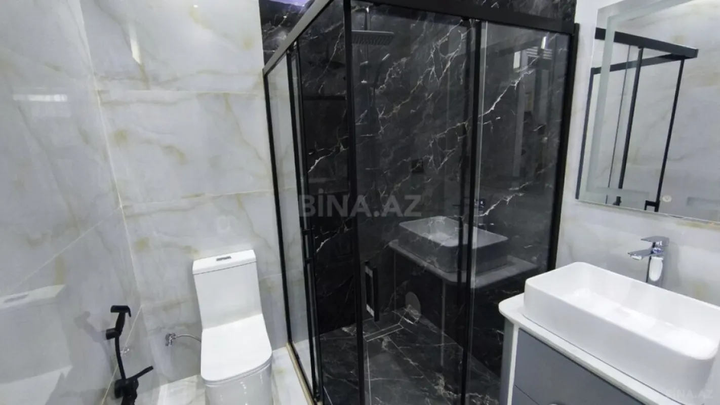 Satılır 5 otaqlı həyət evi 230 m²