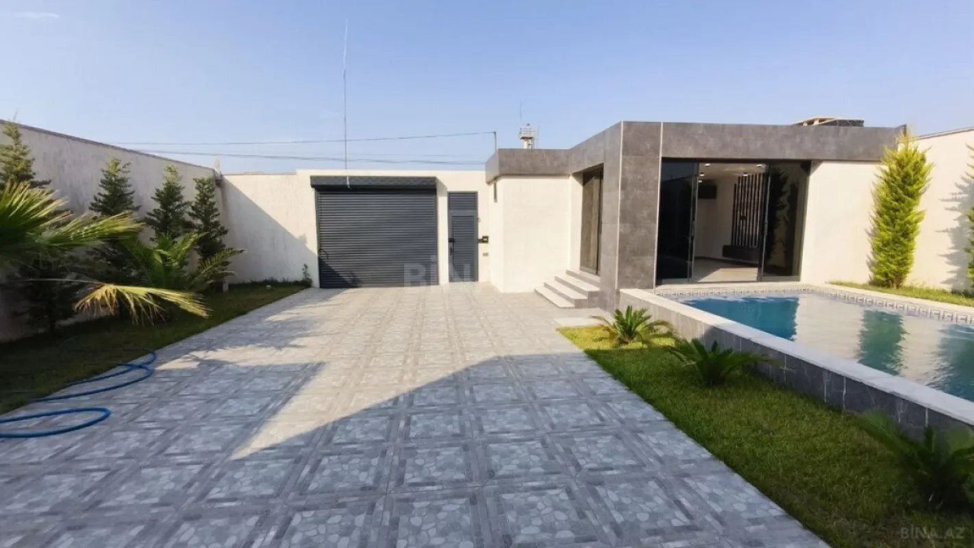 Satılır 5 otaqlı həyət evi 230 m²