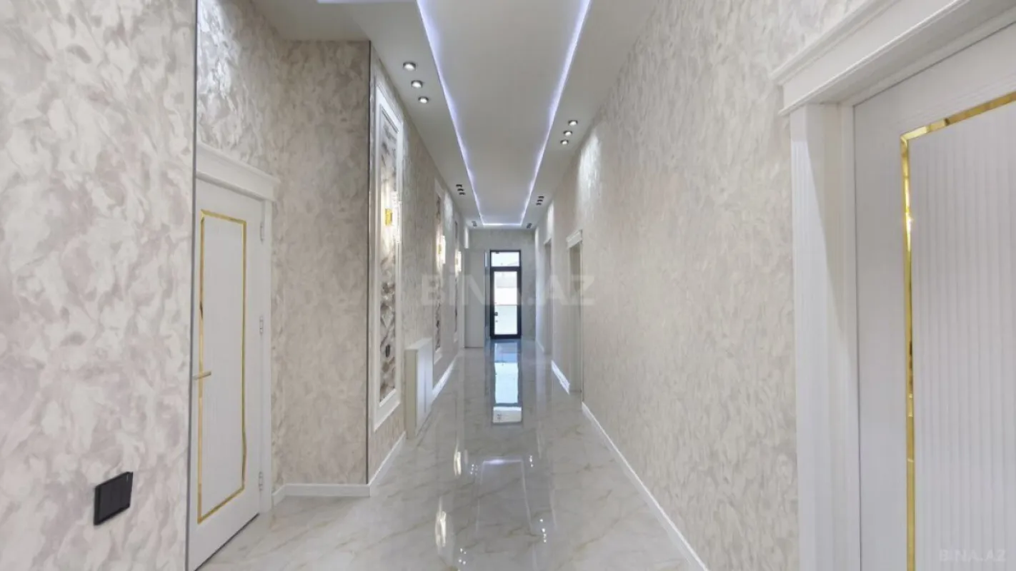 Satılır 5 otaqlı həyət evi 230 m²