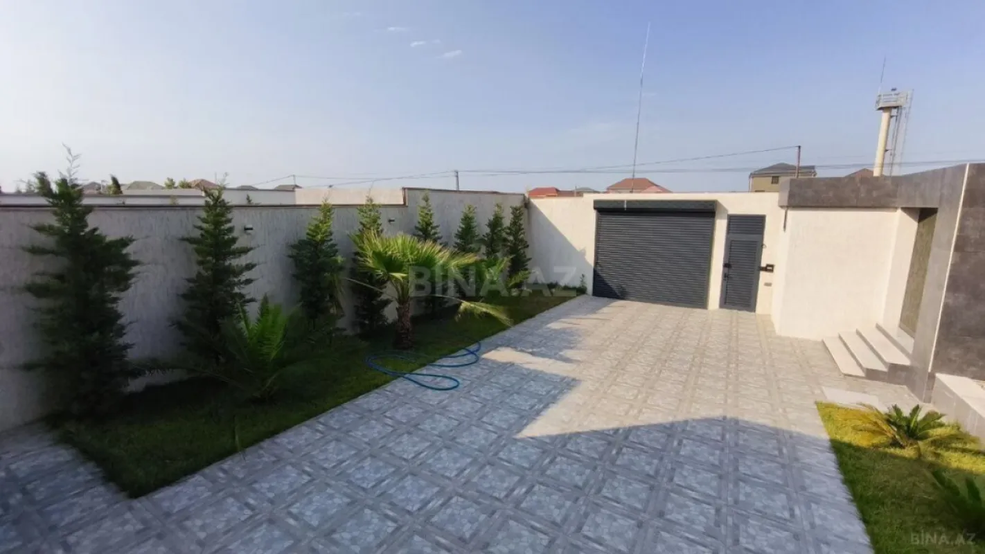 Satılır 5 otaqlı həyət evi 230 m²