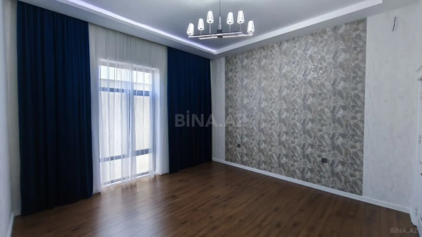 Satılır 5 otaqlı həyət evi 230 m²