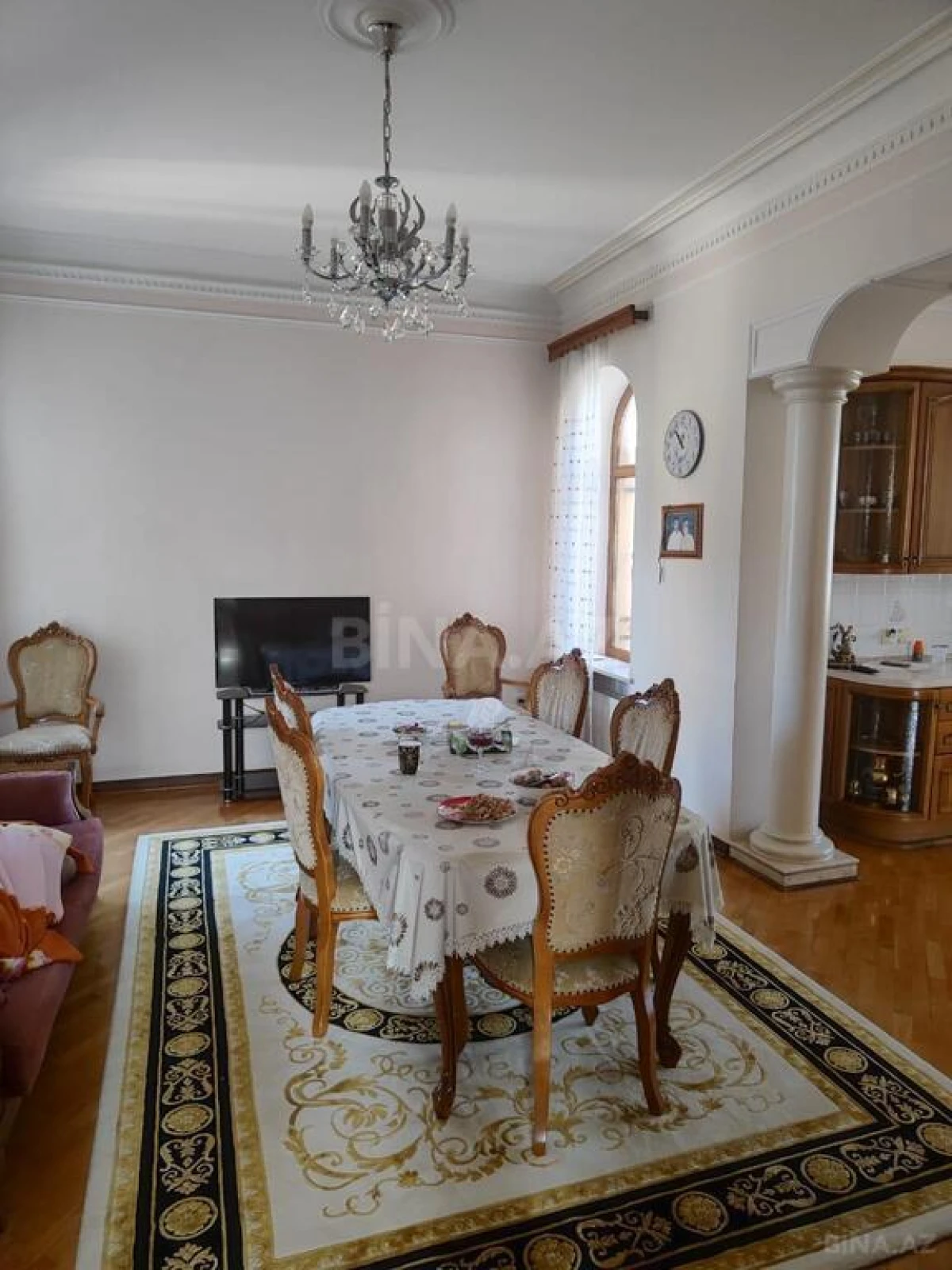 Satılır 11 otaqlı həyət evi 600 m²