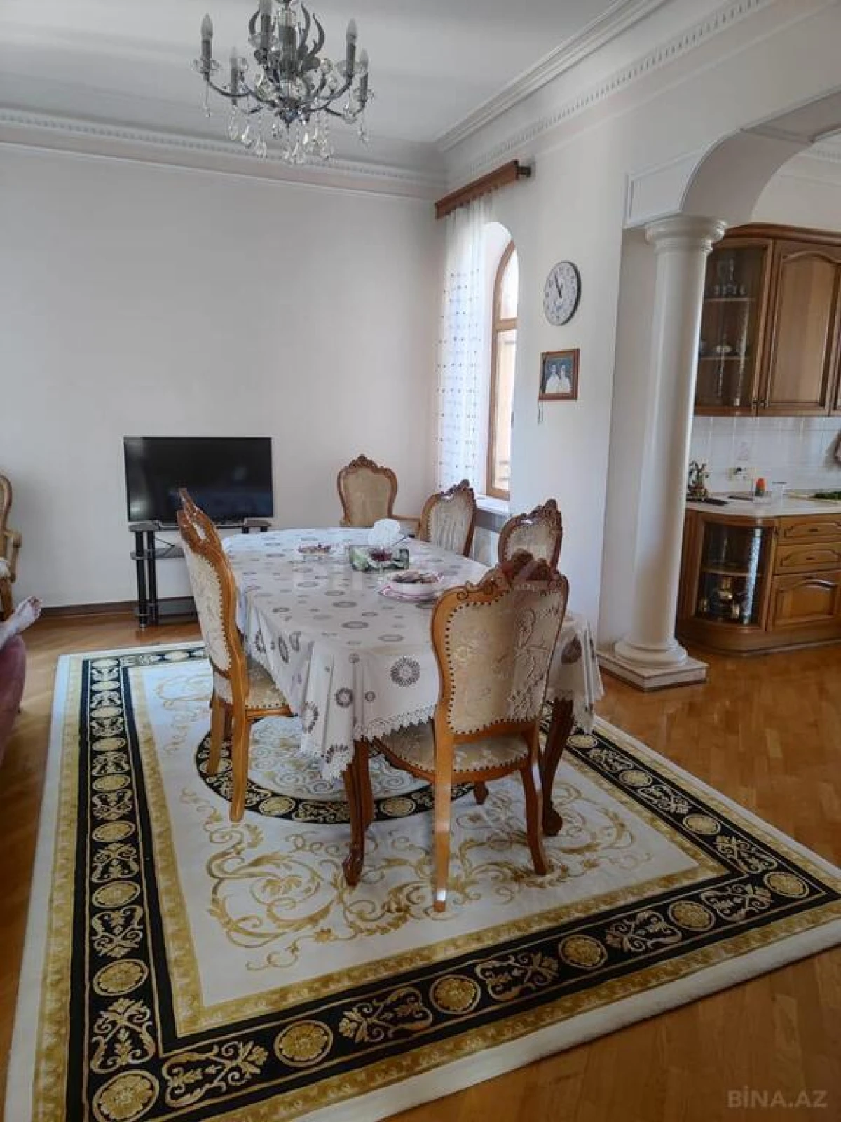Satılır 11 otaqlı həyət evi 600 m²