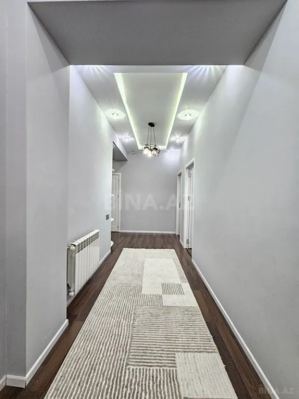 Satılır 3 otaqlı mənzil 110 m²