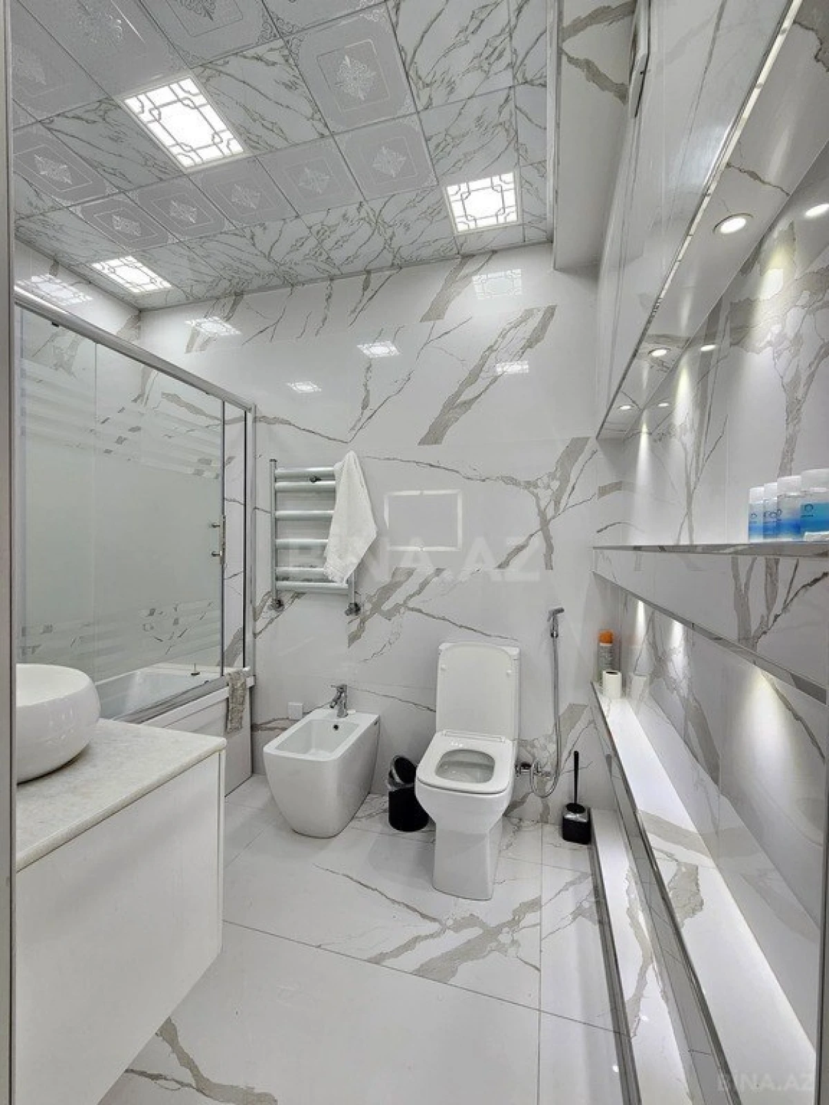 Satılır 3 otaqlı mənzil 110 m²