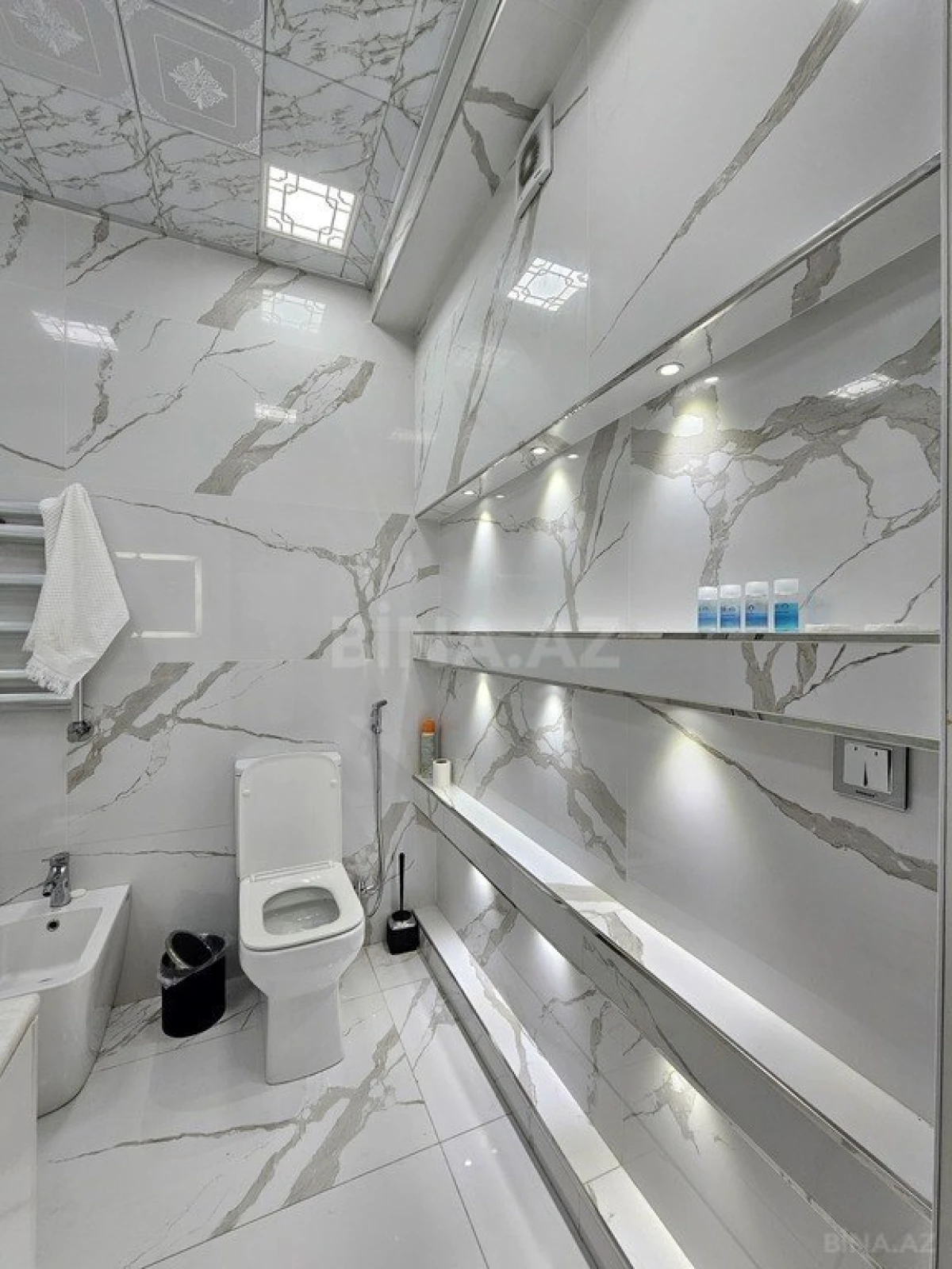 Satılır 3 otaqlı mənzil 110 m²