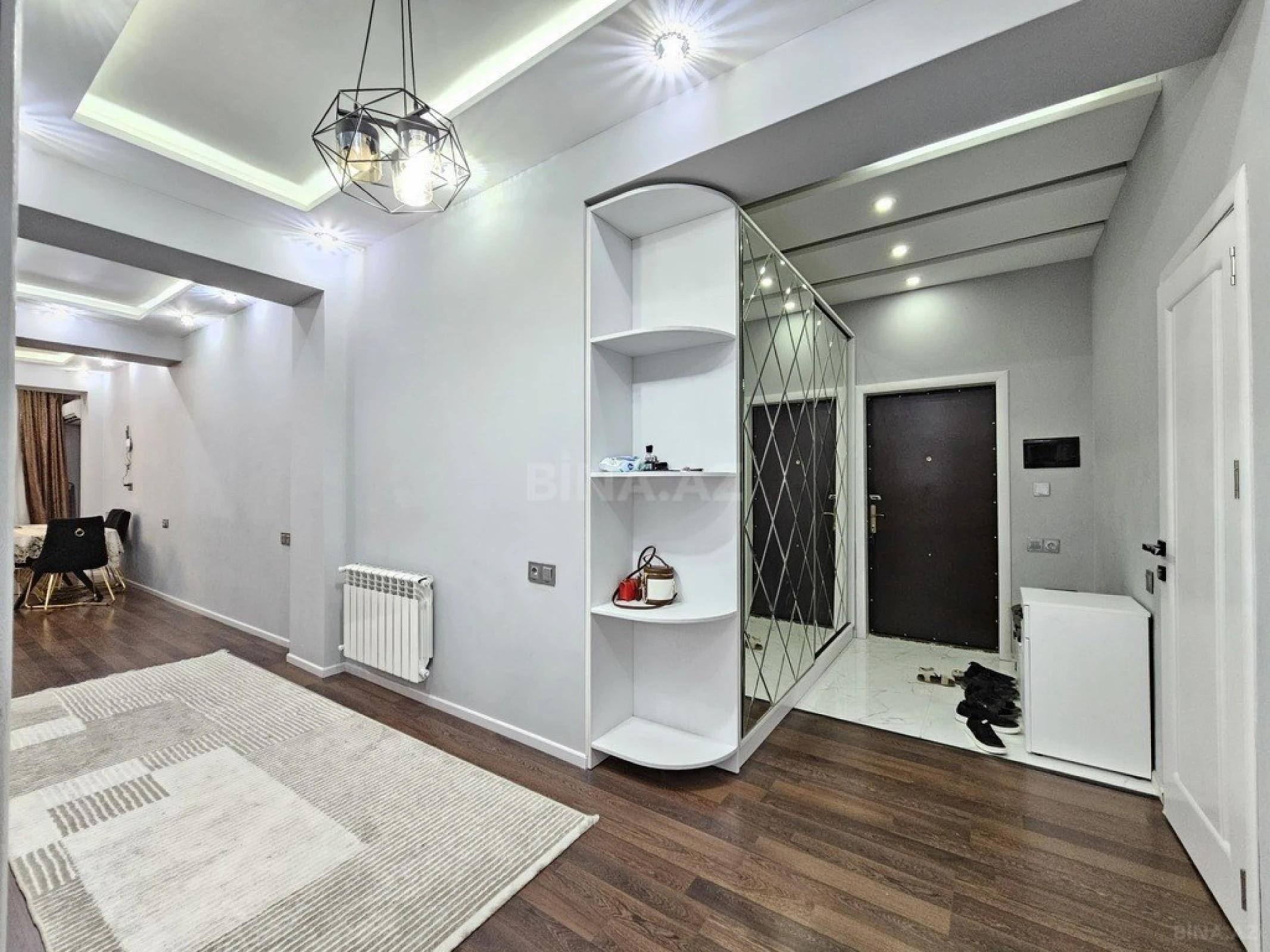 Satılır 3 otaqlı mənzil 110 m²