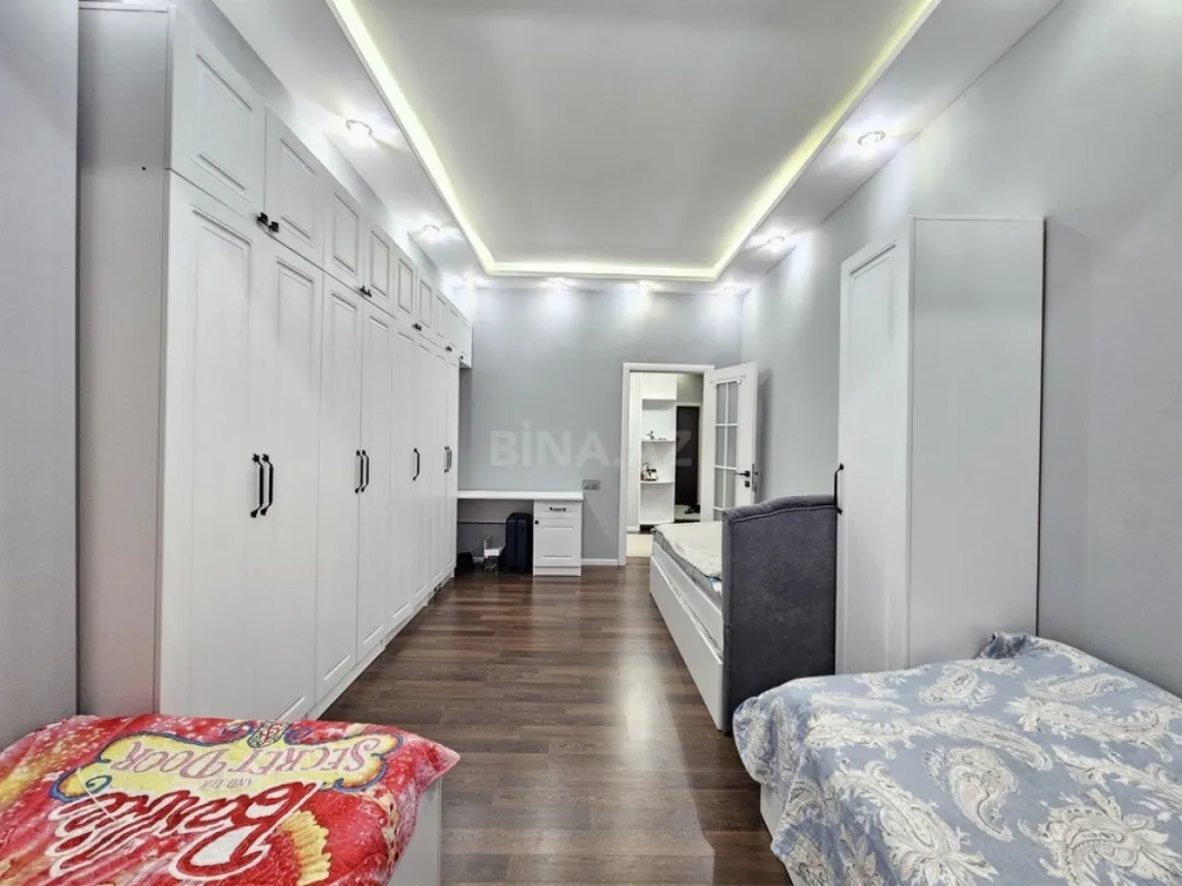 Satılır 3 otaqlı mənzil 110 m²