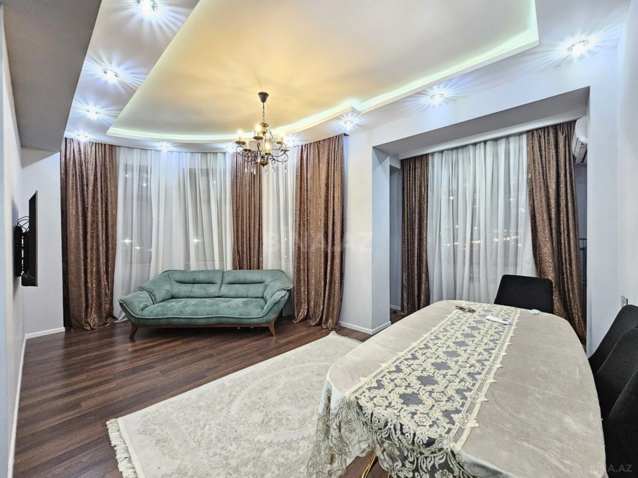Satılır 3 otaqlı mənzil 110 m²