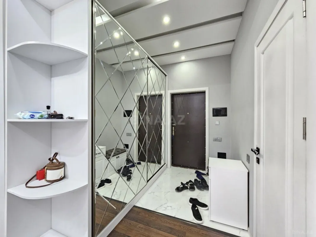 Satılır 3 otaqlı mənzil 110 m²