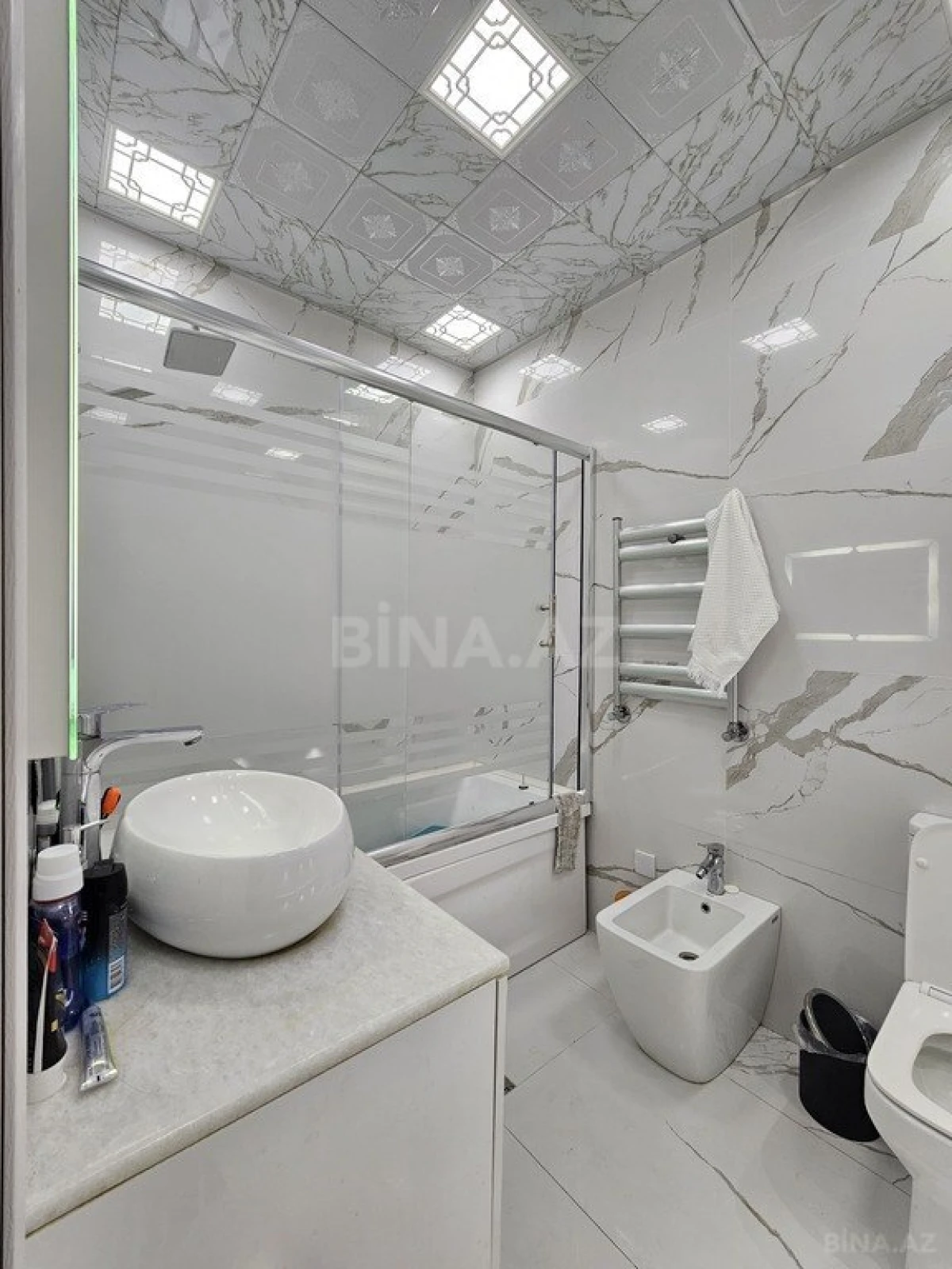 Satılır 3 otaqlı mənzil 110 m²