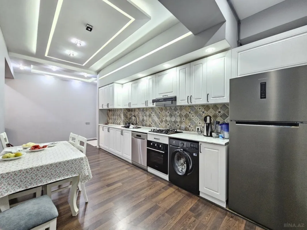 Satılır 3 otaqlı mənzil 110 m²