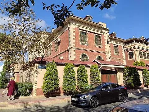 Satılır 7 otaqlı həyət evi 622 m² — Bakı, Nərimanov 7 otaq 622.00 m²