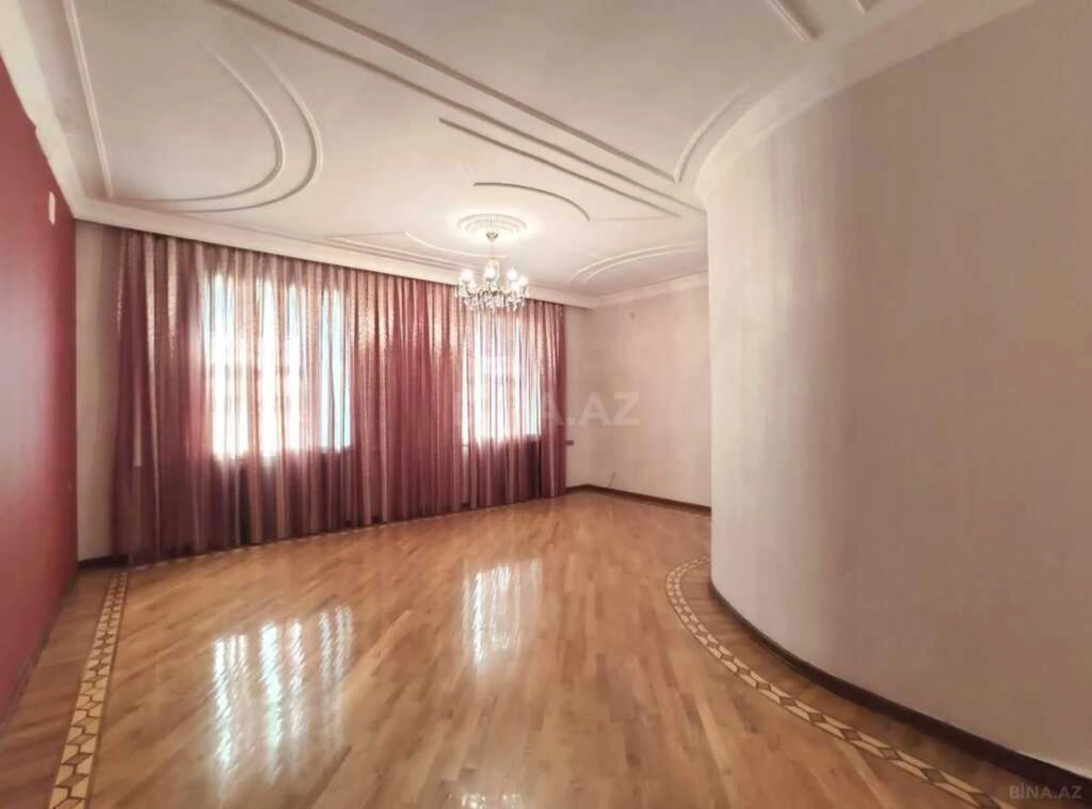 Satılır 7 otaqlı həyət evi 622 m²