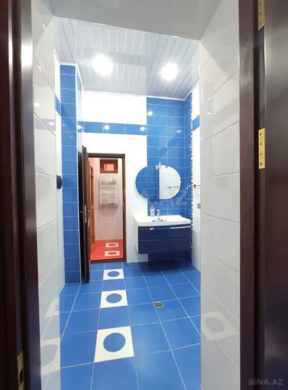 Satılır 7 otaqlı həyət evi 622 m²